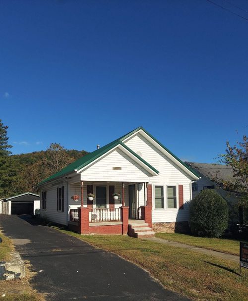 335 Cantrill St, Irvine, KY, 40336 | Card Image