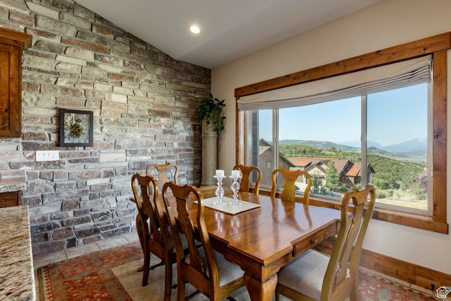 1658 E Viewside Cir, Townhouse with 3 bedrooms, 3 bathrooms and 2 parking in Hideout UT | Image 6