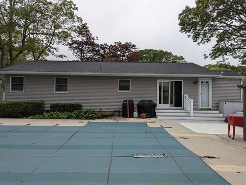 6 Westerly Ct, Hampton Bays, NY, 11946-2817 | Card Image