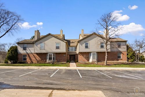 5-132 White Oak Ct, Schaumburg, IL, 60195-3383 | Card Image