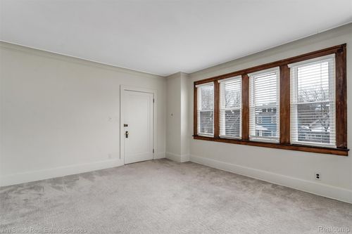 1308 Beaconsfield Ave, Grosse Pointe Park, MI, 48230-1063 | Card Image