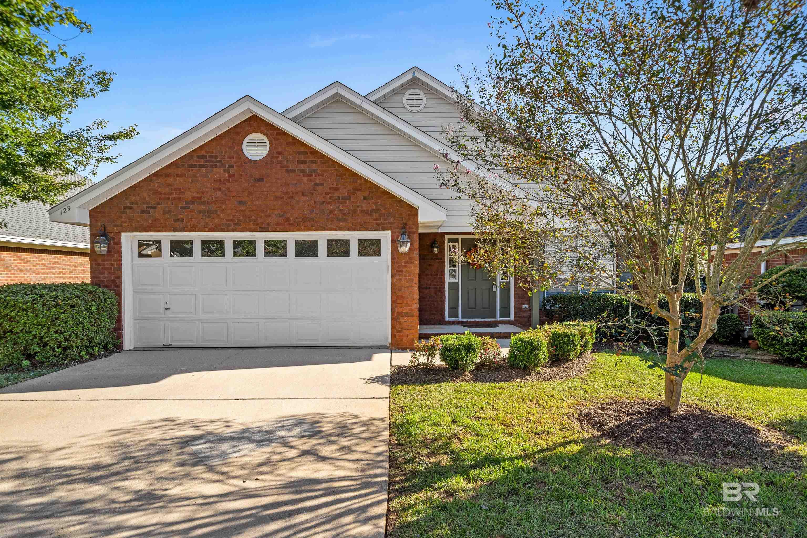 Cypress Ln, Fairhope, AL 36532
