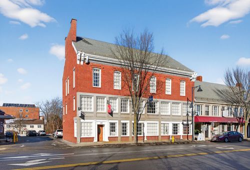 190 Main Street, Saco, ME, 04072 | Card Image