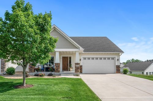 1034 36th St W, Hastings, MN, 55033-2658 | Card Image