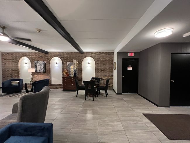 APT-2K - 603 River Rd, Condo with 2 bedrooms, 2 bathrooms and 1 parking in Des Plaines IL | Image 56