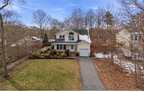 134 Yaphank Rd, Coram, NY, 11727-4028 | Card Image