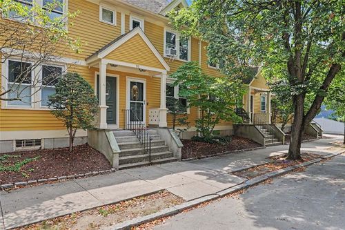 b-70 Oak St, Providence, RI, 02909-1932 | Card Image