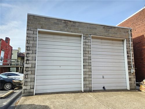 3503 Mulberry Way, Pittsburgh, PA, 15201-1932 | Card Image