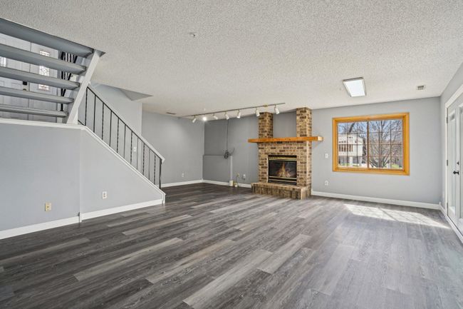 12-web-or-mls-Niagara Ln-2204-012.jpg | Image 25