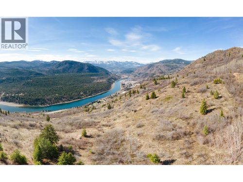 SL 34 Highway 3b, Montrose, BC, V0G1P0 | Card Image