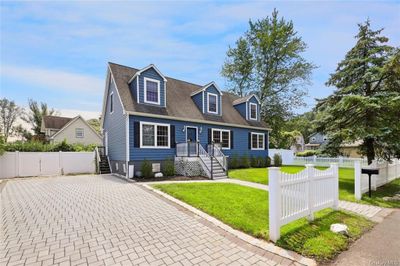 New paver driveway and walkway. | Image 2