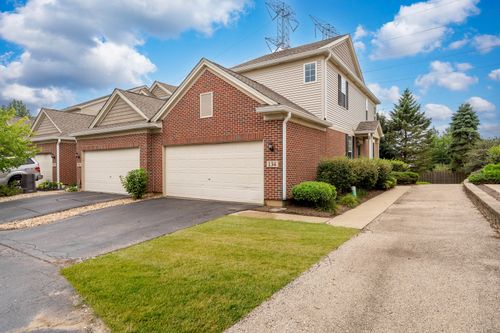 134 Neutrenton Ave, Elgin, IL, 60120-7520 | Card Image