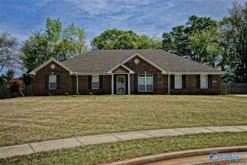16992 Woodhaven Dr, Athens, AL, 35613-6874 | Card Image