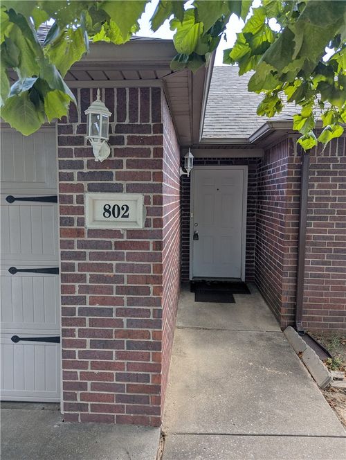 802 Ash Ct, Siloam Springs, AR, 72761-2738 | Card Image
