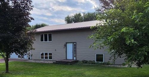 305 13th St S, Mountain Lake, MN, 56159-1482 | Card Image