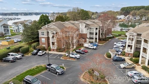 7844 Village Harbor Dr, Cornelius, NC, 28031-8799 | Card Image