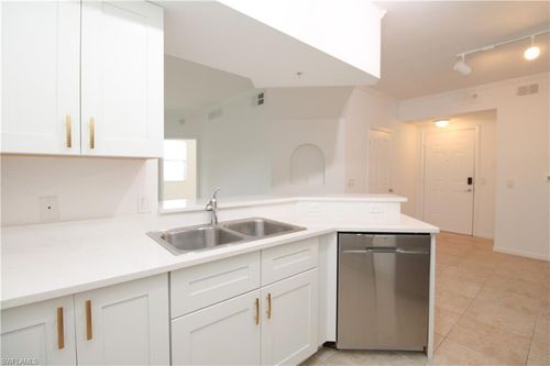 apt-102-13010 Positano Cir, NAPLES, FL, 34105-4920 | Card Image