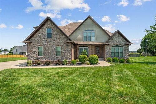 532 Dunbarton Ave, Bowling Green, KY, 42104-7558 | Card Image