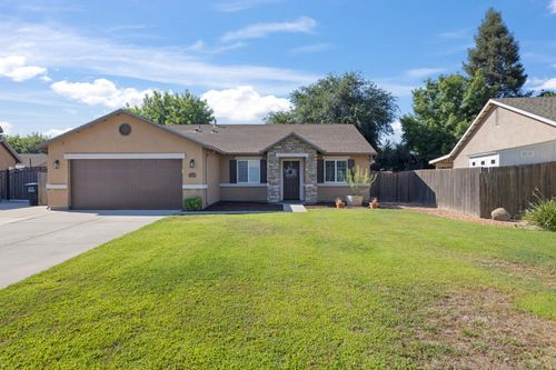 2629 W Brooke Ct, Visalia, CA, 93291-8026 | Card Image