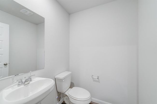 1040 Greenspointe Ave, House other with 6 bedrooms, 4 bathrooms and 2 parking in La Grange TX | Image 4