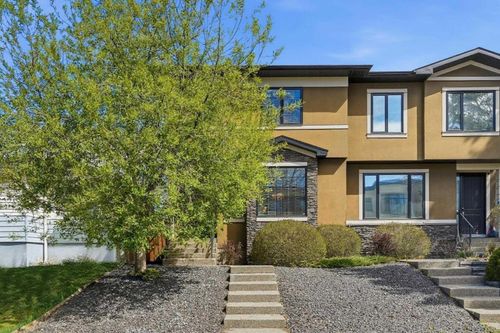 314 30 Ave Ne, Calgary, AB, T2E2E1 | Card Image