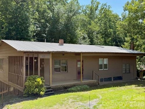 584 Groves Rd, Union Mills, NC, 28167-8508 | Card Image