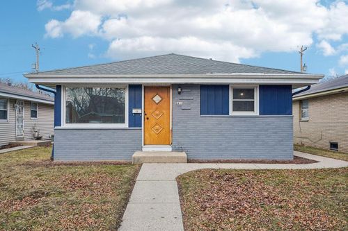 8610 W Potomac Avenue, Milwaukee, WI, 53225 | Card Image