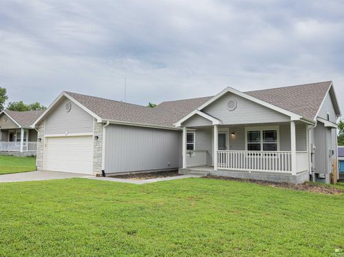 1417 Spring Hill Dr, Junction City, KS, 66441-9032 | Card Image