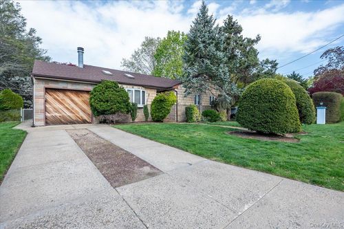 167 Maple Avenue, Hempstead, NY, 11554 | Card Image