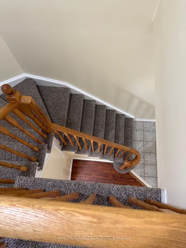 6 Sinclair Crt, Condo with 3 bedrooms, 3 bathrooms and 1 parking in Brampton ON | Image 15