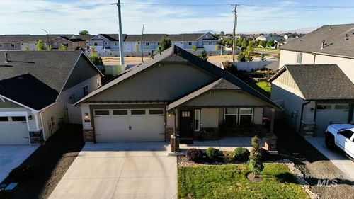 6182 W Los Flores Dr, Meridian, ID, 83646-7461 | Card Image