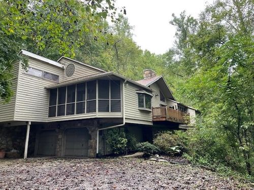 130 Moneymaker Cir, Gatlinburg, TN, 37738-5935 | Card Image