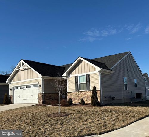 123 Buena Vista Dr, STEPHENS CITY, VA, 22655-3917 | Card Image