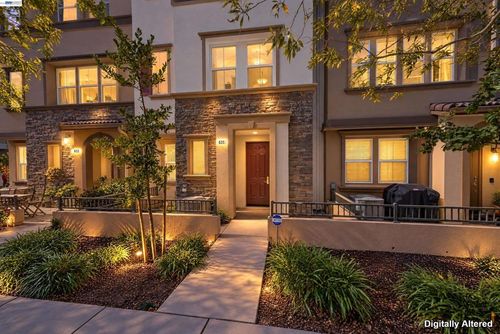 631 Moss Way, Hayward, CA, 94541-6296 | Card Image