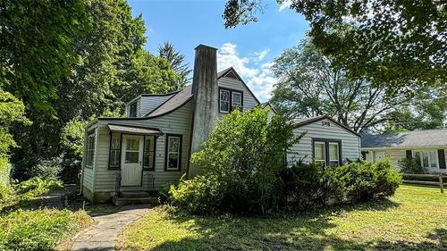 5 Woodland Pl, Ithaca, NY, 14850-3205 | Card Image