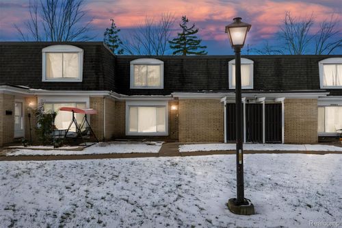 apt-1-29756 City Center Dr, Warren, MI, 48093-2426 | Card Image