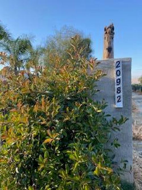 20982 Redwood Avenue, Lindsay, CA, 93247 | Card Image