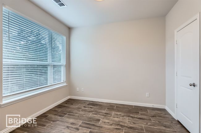 UNIT-11 - 301 E Lamar St, Townhouse with 2 bedrooms, 2 bathrooms and null parking in Mckinney TX | Image 4