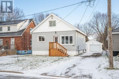 588 Sherbourne St, Sault Ste. Marie, ON, P6C3X7 | Card Image