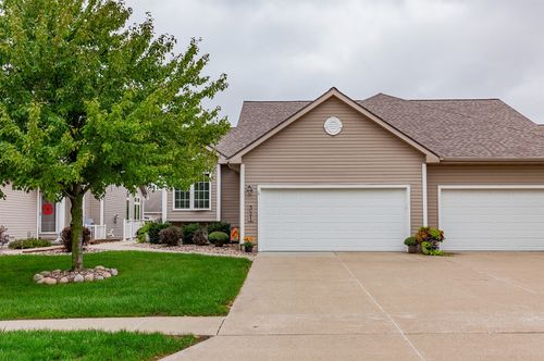 321 Ne 31st St, Ankeny, IA, 50021-4687 | Card Image