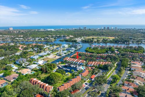 33-2359 Treasure Isle Dr, West Palm Beach, FL, 33410-1336 | Card Image