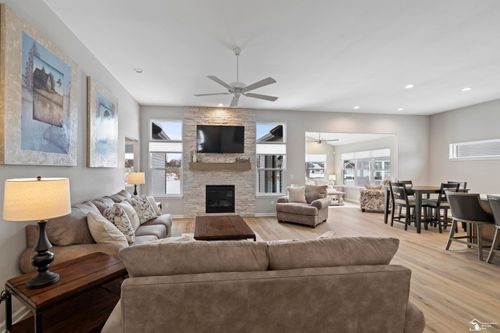 7494 Montri Dr, Temperance, MI, 48182-1468 | Card Image