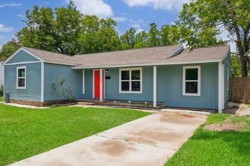 210 Laurel Street, Lake Jackson, TX, 77566 | Card Image