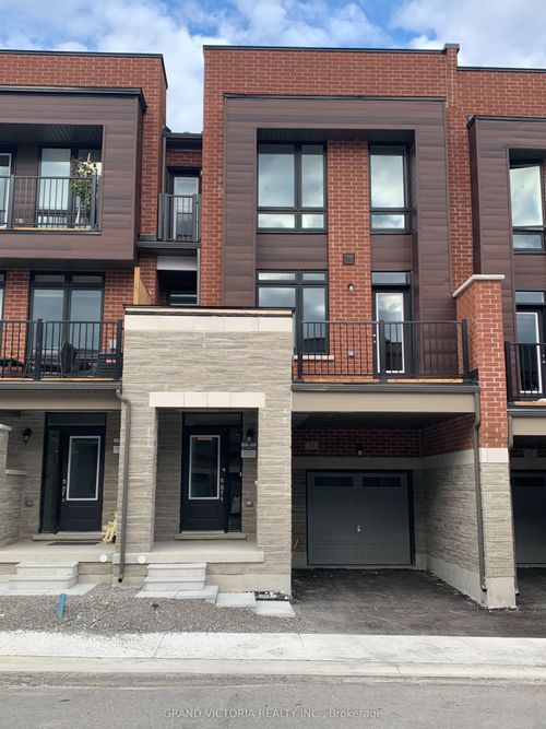 63 Blick Crescent, Aurora, ON, L4G7B6 | Card Image