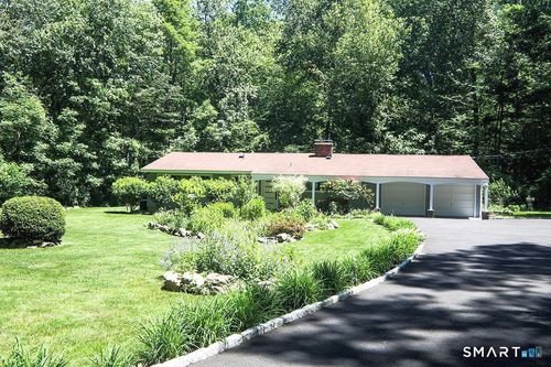 36 Creeping Hemlock Dr, Norwalk, CT, 06851-1029 | Card Image