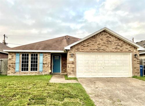 7526 Brush Creek Dr, Corpus Christi, TX, 78414-3879 | Card Image