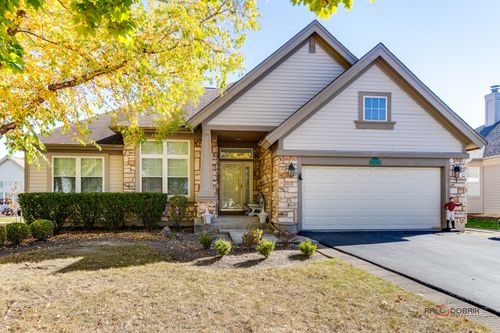 910 Beckett Crossing Drive, Mundelein, IL, 60060 | Card Image