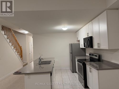 4-77 Diana Ave, Brantford, ON, N3T0R6 | Card Image