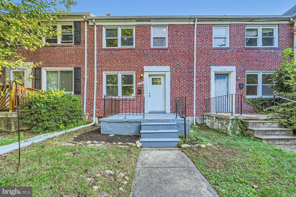 Yakona Rd, Parkville, MD 21234