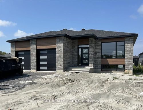 a-650 West Street, Hawkesbury, ON, K6A3X1 | Card Image